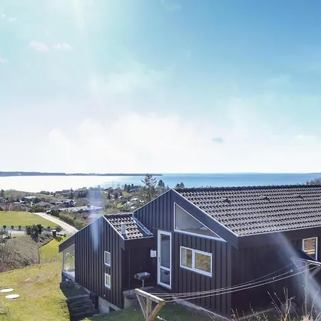 Four-bedroom In Tatil Evi Ebeltoft