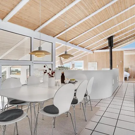 Four-bedroom In Ebeltoft